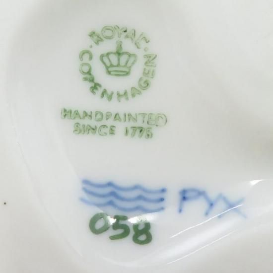 ロイヤルコペンハーゲン フィギュリン□ブルーパルメッテ イヌ 犬