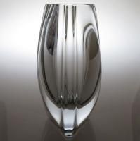 (希少　ビンテージ)ティファニー別注バカラのフラワーベース 花に煌めきを添えて。 初夏を涼やかに彩る、 人気ブランドの