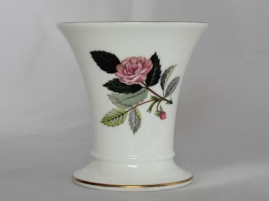ウエッジウッド花瓶新品クリスタルローズ
