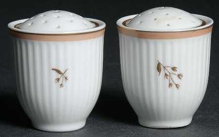 ロイヤルコペンハーゲン ヘンリエッテ ソルト＆ペッパー ロイヤルコペンハーゲン ヘンリエッテ ソルト＆ペッパー