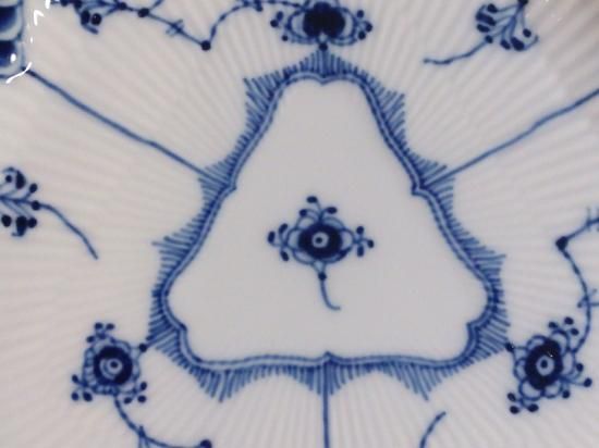 ロイヤルコペンハーゲン プレート□ブルーフルーテッド ハーフ