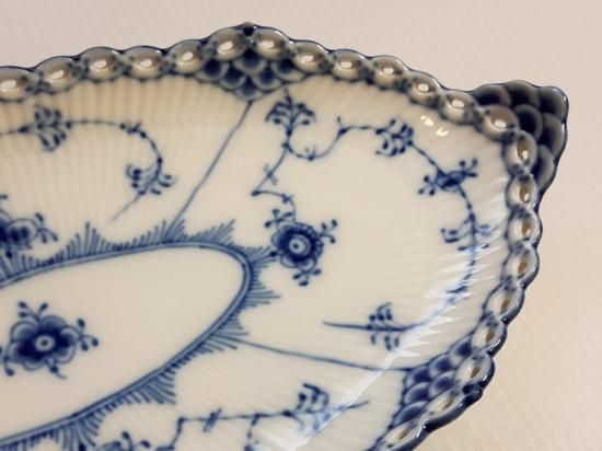 ロイヤルコペンハーゲン プレート□ブルーフルーテッド フルレース