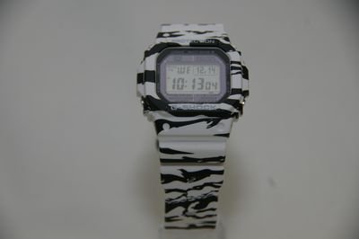 gw-m5610bw-7jf casio g-shock カシオ ソーラー電波時計 - 時計・宝飾