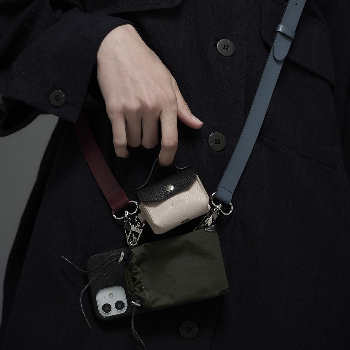 air pods Pro tote (PU) / brown (発送はご注文から3営業日以内