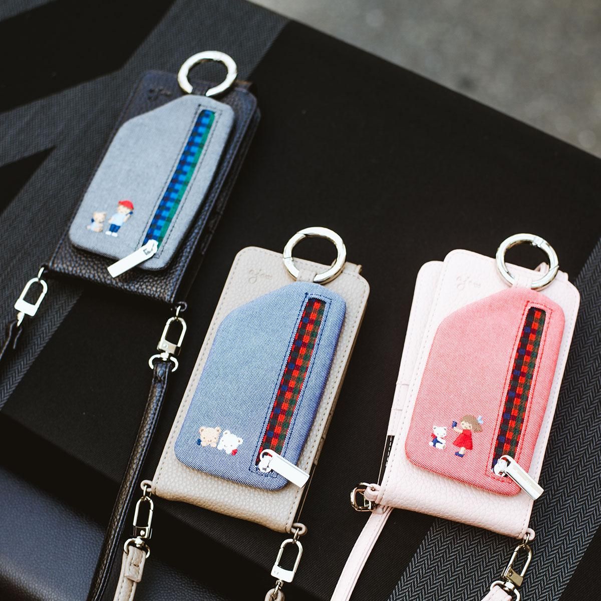 スマホ/家電/カメラfamiliar ajew マルチケース　Ｍ　新品