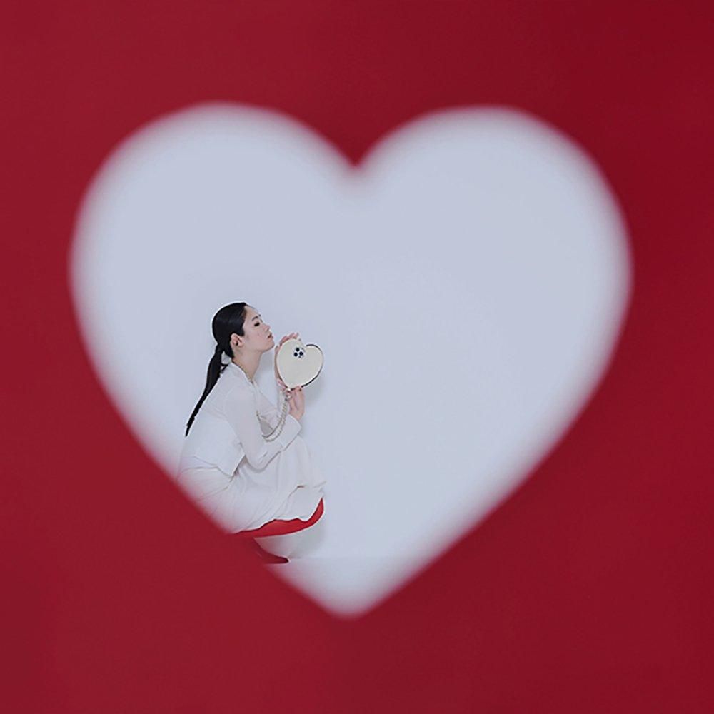 iPhone14 / white 【dress HEART 】 (発送はご注文から3営業日