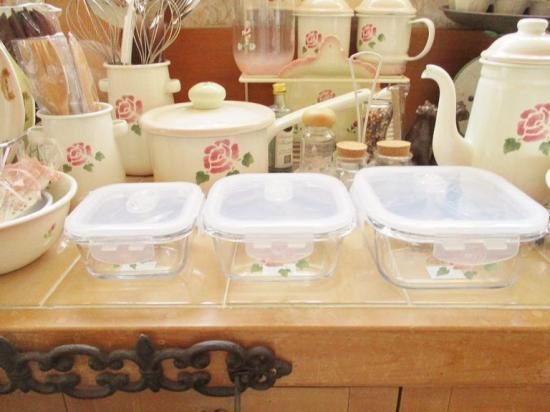 Saison des roses 保存容器 四角形　蓋付き　マニー Saison des roses 保存容器 四角形 蓋付き マニー - メルカリ