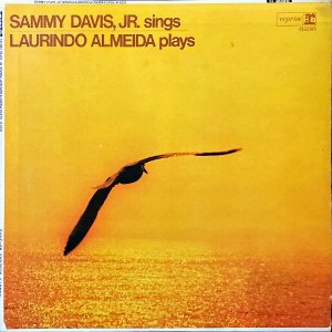 SAMMY DAVIS JR / Sings LURINDO ALMEIDA Plays [LP]