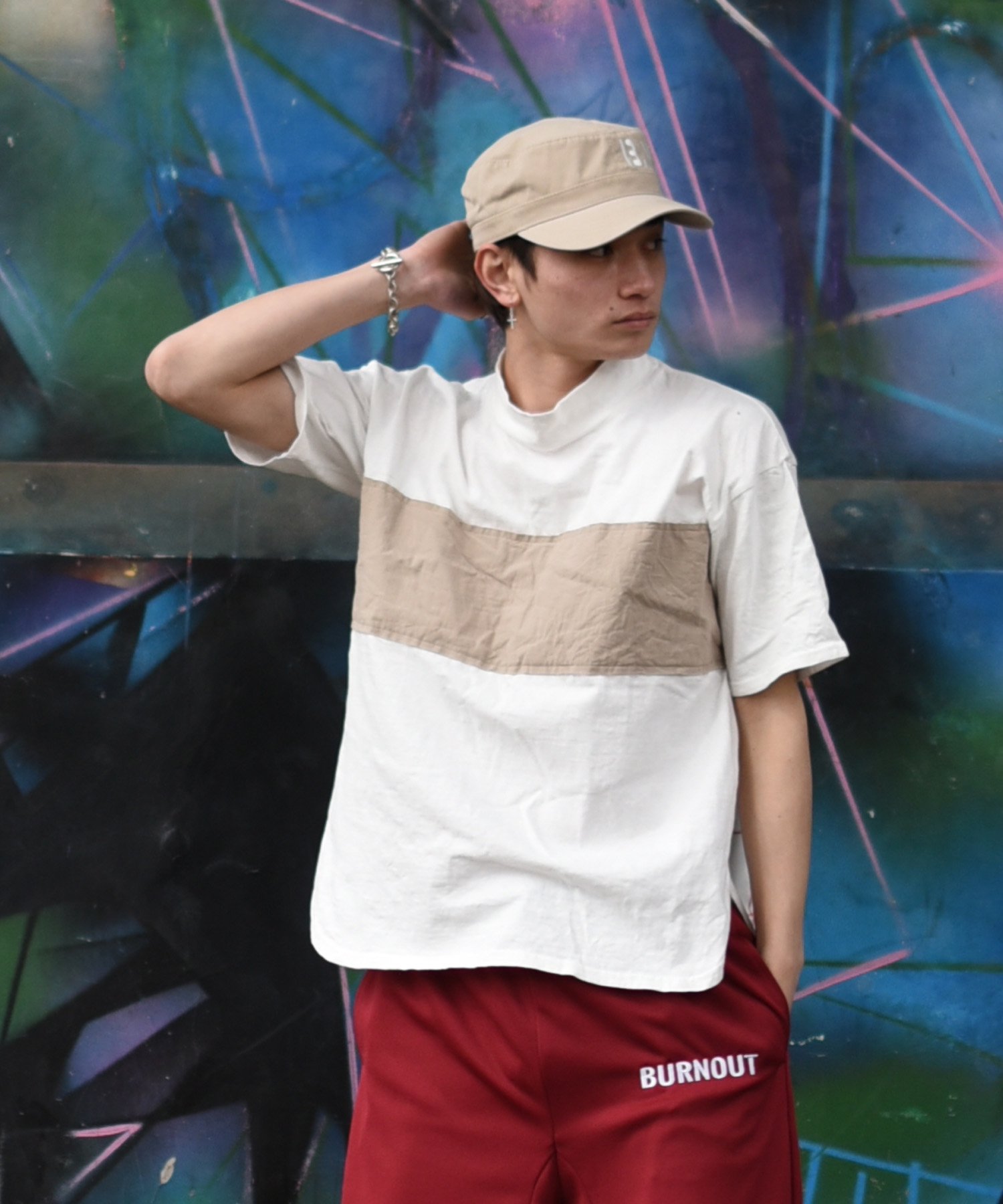 Burnout〔バーンアウト〕 モックネックワイドTシャツ（White/Beige）