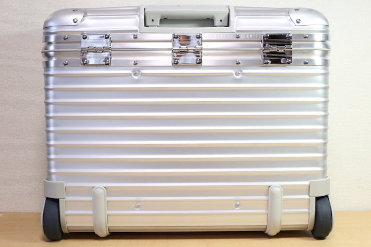 439 ほぼ未使用 リモワ RIMOWA トパーズ パイロット トロリー #92050 29L TSAロック - SHOESAHOLIC  シューホリック 公式 | 高級中古靴専門の通販と買取ストア