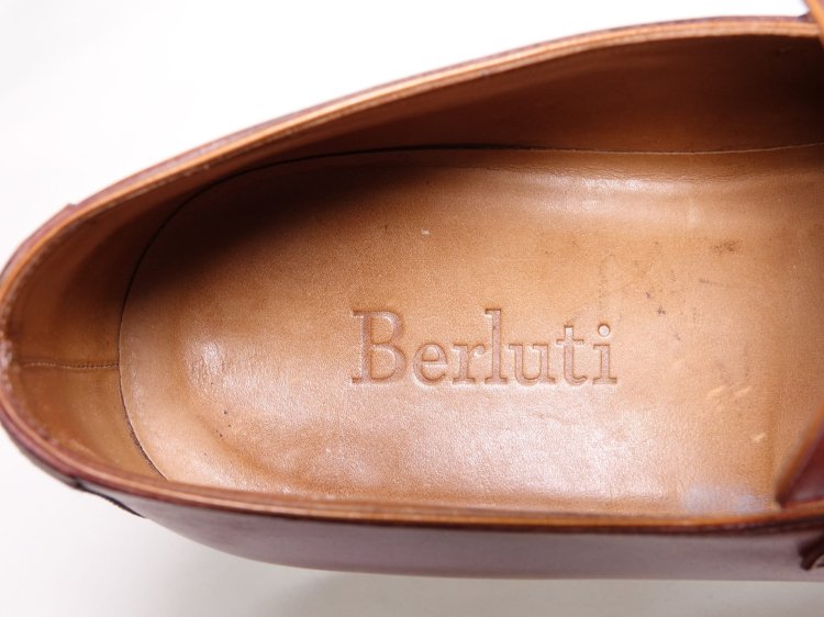 894 / 0819 美品 ベルルッティ Berluti アンディ ライトブラウン / レッド ベネチアンレザー 7.5 - SHOESAHOLIC  シューホリック 公式 | 高級中古靴専門の通販と買取ストア