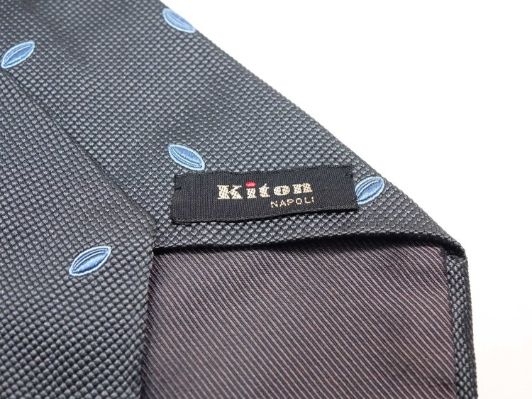 NT92 / 1014 極上 KITON キートン ネクタイ グレー 7折り - SHOESAHOLIC シューホリック 公式 |  高級中古靴専門の通販と買取ストア