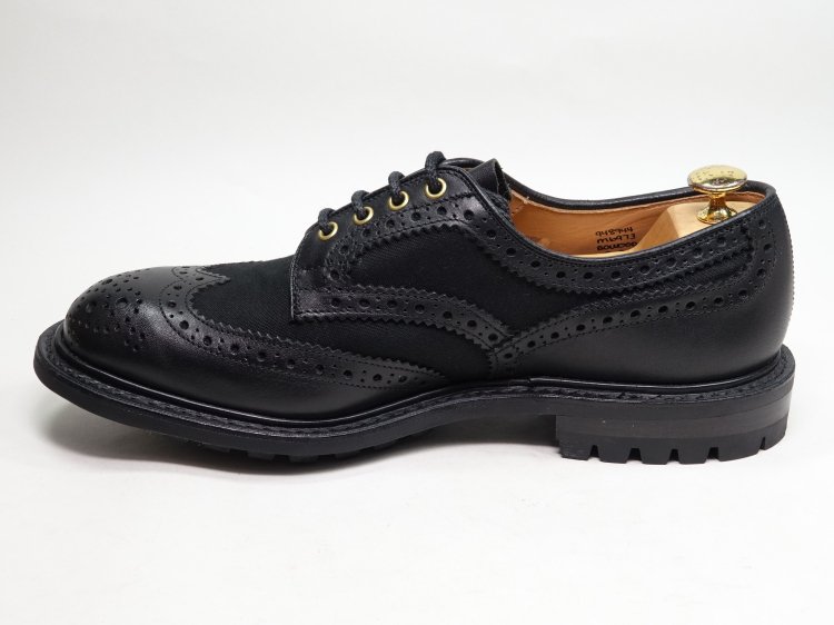 595 / 0625 使用数回 トリッカーズ コンビフルブローグ BOWOOD ブラック カーフ / キャンバス 8-5 ＃M6973 -  SHOESAHOLIC シューホリック 公式 | 高級中古靴専門の通販と買取ストア