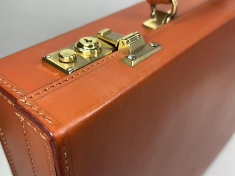 【極美品】スウェインアドニー アタッシュケース レザー 楽天市場】ブリッグ / BRIGG アタッシュケース 40FSスウェイン