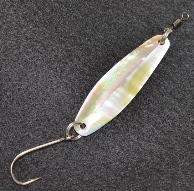 レイクトローリング用　夜光貝ルアー牛角ルアー18本セット　ケース付 レイクトローリング用 夜光貝ルアー牛角ルアー18本セット ケース付