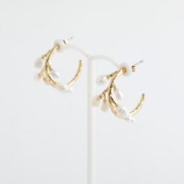 ▷オリオン流星群 デザイン ピアス ハンドメイド アクセサリー パール フープ BLUE LEAF ムーンピアス 月型甲丸ピアス ピアス サージカル