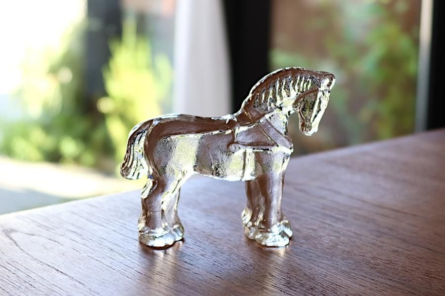 スウェーデンで見つけたガラスオブジェ/置物/馬 - まいにち北欧