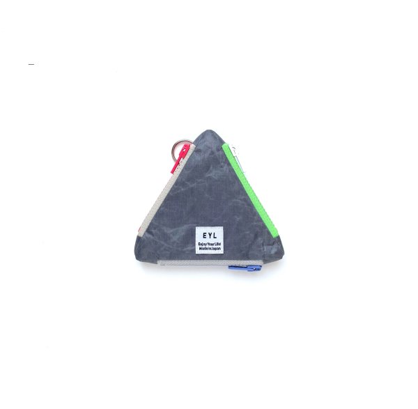 <img class='new_mark_img1' src='https://img.shop-pro.jp/img/new/icons1.gif' style='border:none;display:inline;margin:0px;padding:0px;width:auto;' />EYL (enjoy your life) triangle coin purse (DCF Hybrid Gray)