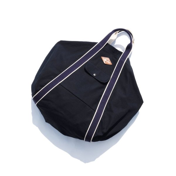 <img class='new_mark_img1' src='https://img.shop-pro.jp/img/new/icons1.gif' style='border:none;display:inline;margin:0px;padding:0px;width:auto;' />THE UNION ˥ THE COLOR MEGA TOTE BAG (navy)