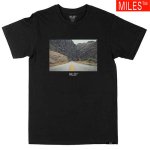 <img class='new_mark_img1' src='https://img.shop-pro.jp/img/new/icons15.gif' style='border:none;display:inline;margin:0px;padding:0px;width:auto;' />MILES GRIPTAPE/  HIT THE ROAD TEE [マイルス グリップテープ]Tシャツ　BLACK