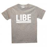 <img class='new_mark_img1' src='https://img.shop-pro.jp/img/new/icons25.gif' style='border:none;display:inline;margin:0px;padding:0px;width:auto;' />LIBE / BIG LOGO KIDS TEE(Grey)  [ライブ]　ビックロゴ　キッズTシャツ