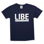 <img class='new_mark_img1' src='https://img.shop-pro.jp/img/new/icons25.gif' style='border:none;display:inline;margin:0px;padding:0px;width:auto;' />LIBE / BIG LOGO KIDS TEE(Navy)  [ライブ]　ビックロゴ　キッズTシャツ