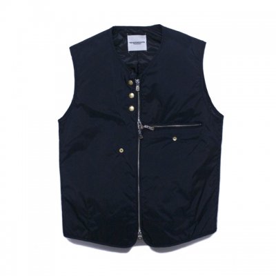 collarless vest. (black.)
