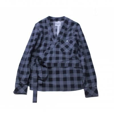 tangled up shirt. (gray.black.)