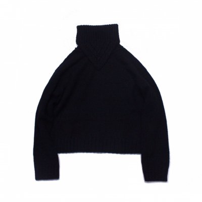 cap shoulder scarf turtleneck sweater. (black.) 