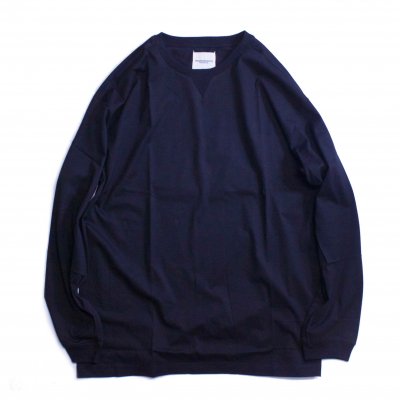 oversized crew neck l/s tee. (black.)<img class='new_mark_img2' src='https://img.shop-pro.jp/img/new/icons8.gif' style='border:none;display:inline;margin:0px;padding:0px;width:auto;' />