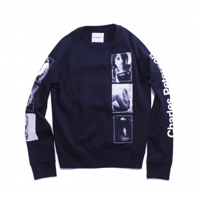 crew neck sweatshirt. WITH PATCH / Charles Peterson (black.)<img class='new_mark_img2' src='https://img.shop-pro.jp/img/new/icons8.gif' style='border:none;display:inline;margin:0px;padding:0px;width:auto;' />
