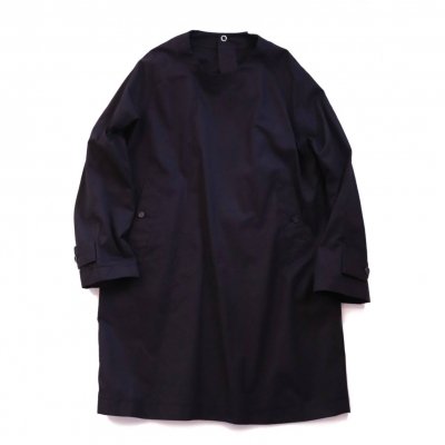 soutein collar coat style medical jacket. -black.-