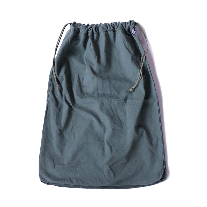 laundry bag skirt. (G) 