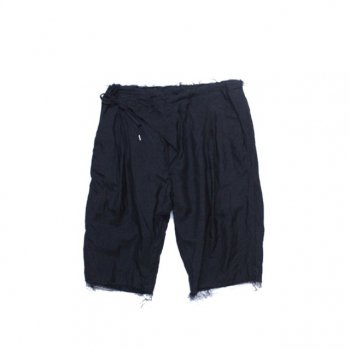 crossover front pajama shorts. -black.-