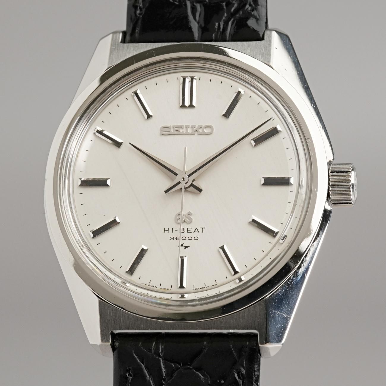 a24です！【OH済】グランドセイコー4520-8000アンティーク 1968