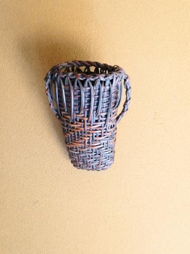 あなたにおすすめの商品 明治時代頃・ナタ篭・竹・花器・h21cm | Kaki,bamboo,cir1900 木工、竹工芸