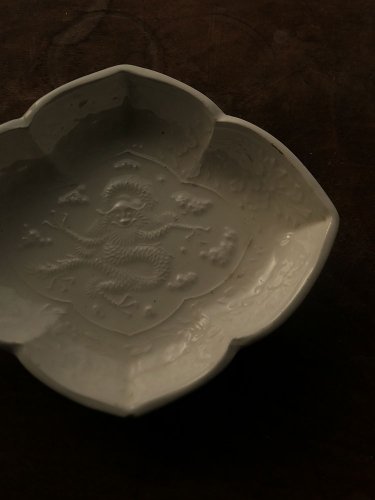 江戸時代末期頃・珉平焼・白・陽刻・龍・皿 | Sara,Mipei,ceramic,cir1860