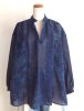 伝統織物のトップブランド夏塩沢（白生地）に本藍染めを施した洋服オリジナルブランド『ナツシオンブルー』　むらくも染め（ギャザーブラウス12）の商品画像
