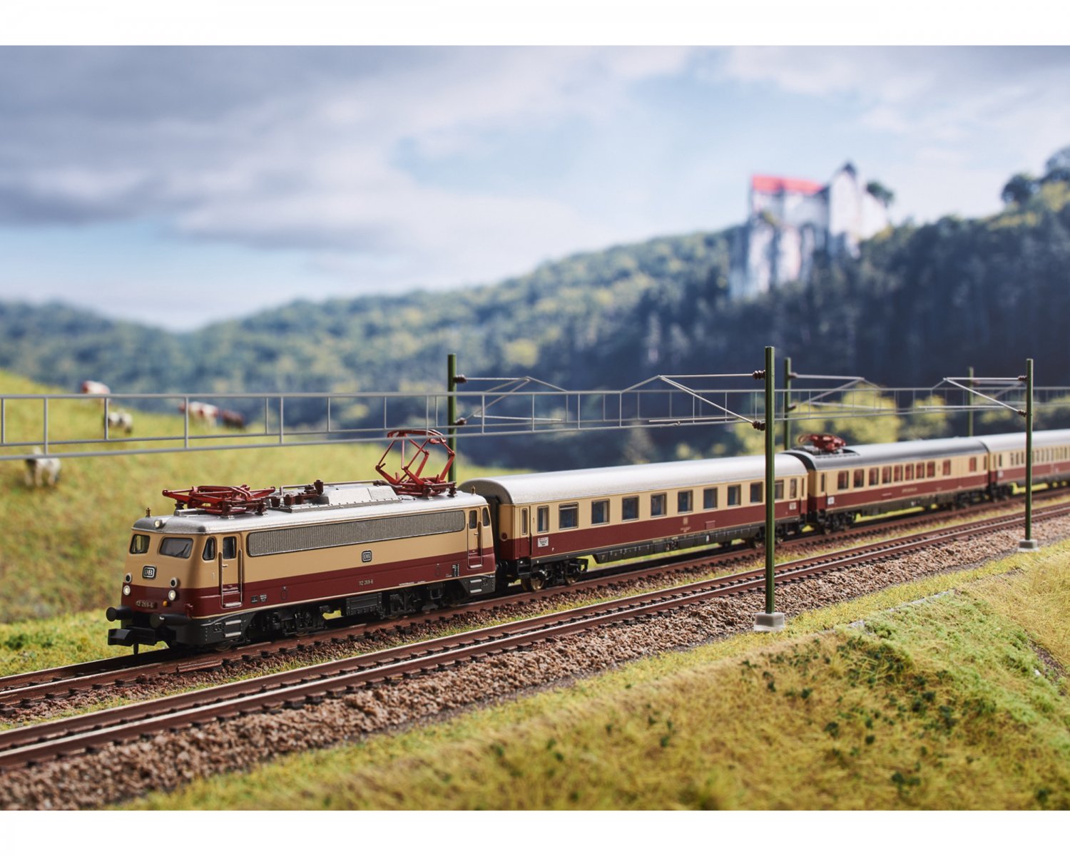 トリックス(Trix) N BR 112 der DB 16100 | ドイツ鉄道 | 長さ103mm | DCC対応 | サウンド対応 -  欧米型鉄道模型通販｜global-train｜グローバルトレイン｜外国型鉄道模型専門店｜欧州型鉄道模型｜アメリカ型鉄道模型｜HOゲージ通販｜Nゲージ通販｜Zゲ...