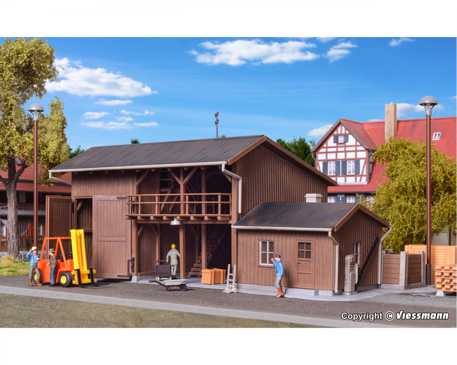 キブリ(Kibri) HO Toolshed with forklift 39815 | サイズ：21.5 x 11 x 8 cm -  欧米型鉄道模型通販｜global-train｜グローバルトレイン｜外国型鉄道模型専門店｜欧州型鉄道模型｜アメリカ型鉄道模型｜HOゲージ通販｜Nゲージ 通販｜Zゲージ通販 ｜Gゲージ通販｜Oゲージ通販 ...