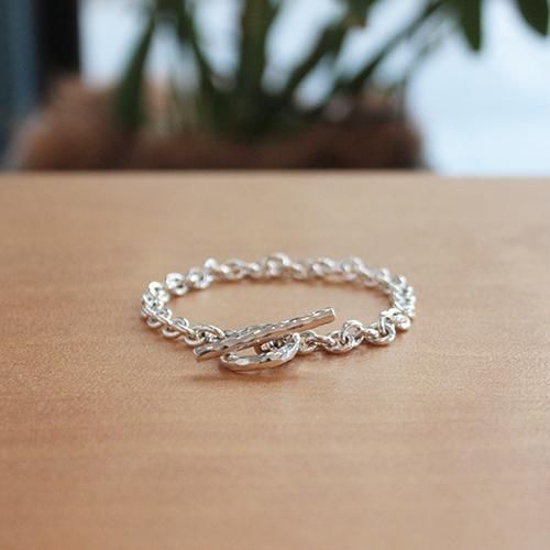 沖縄のシルバーアクセサリー 沖縄手作銀細工 「琉」 鎖式腕輪短