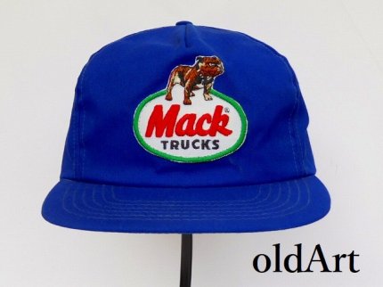 マックトラック　MACK キャップビンテージ　帽子　黒ロゴ　金色　ゴールド