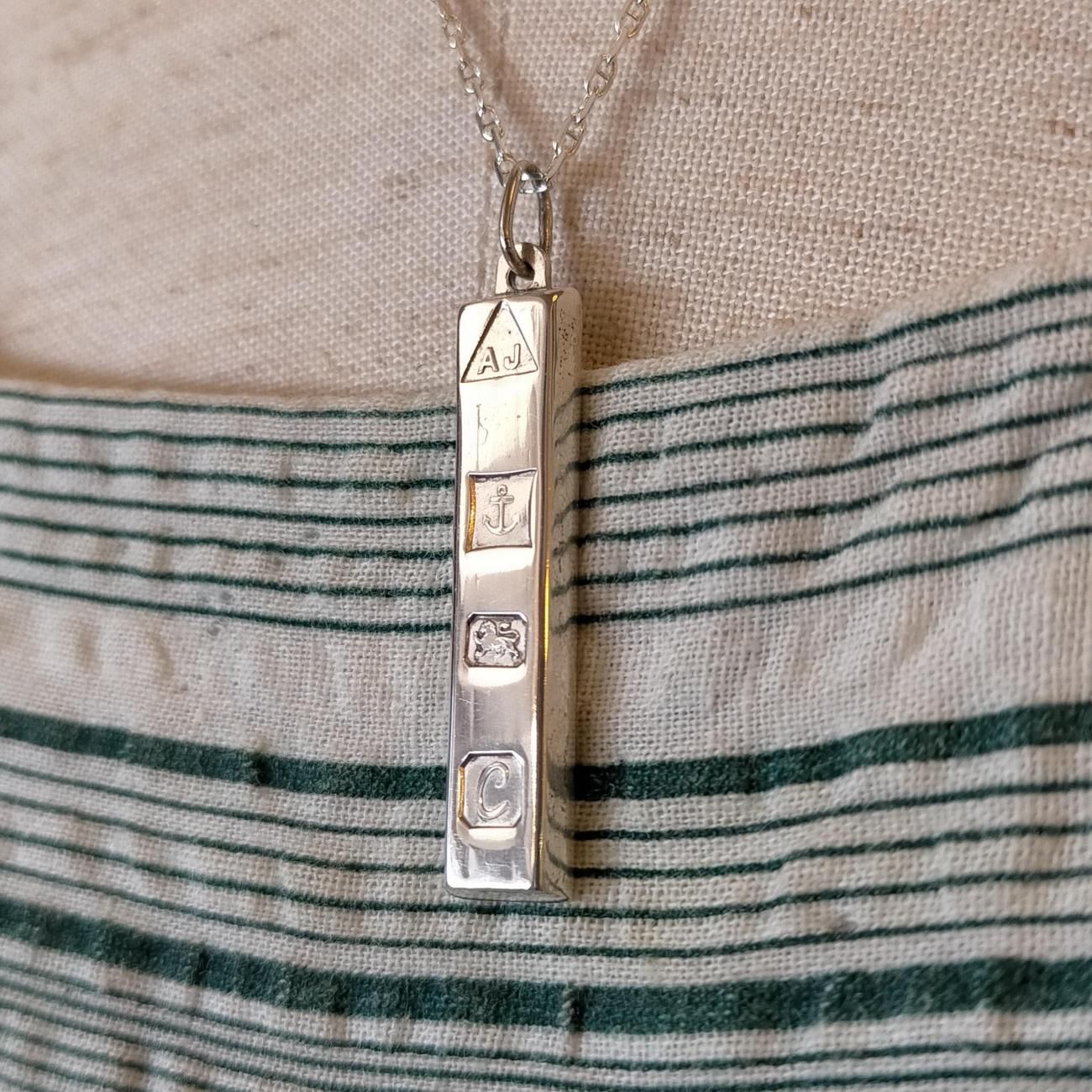 英国イギリス1977年製ヴィン