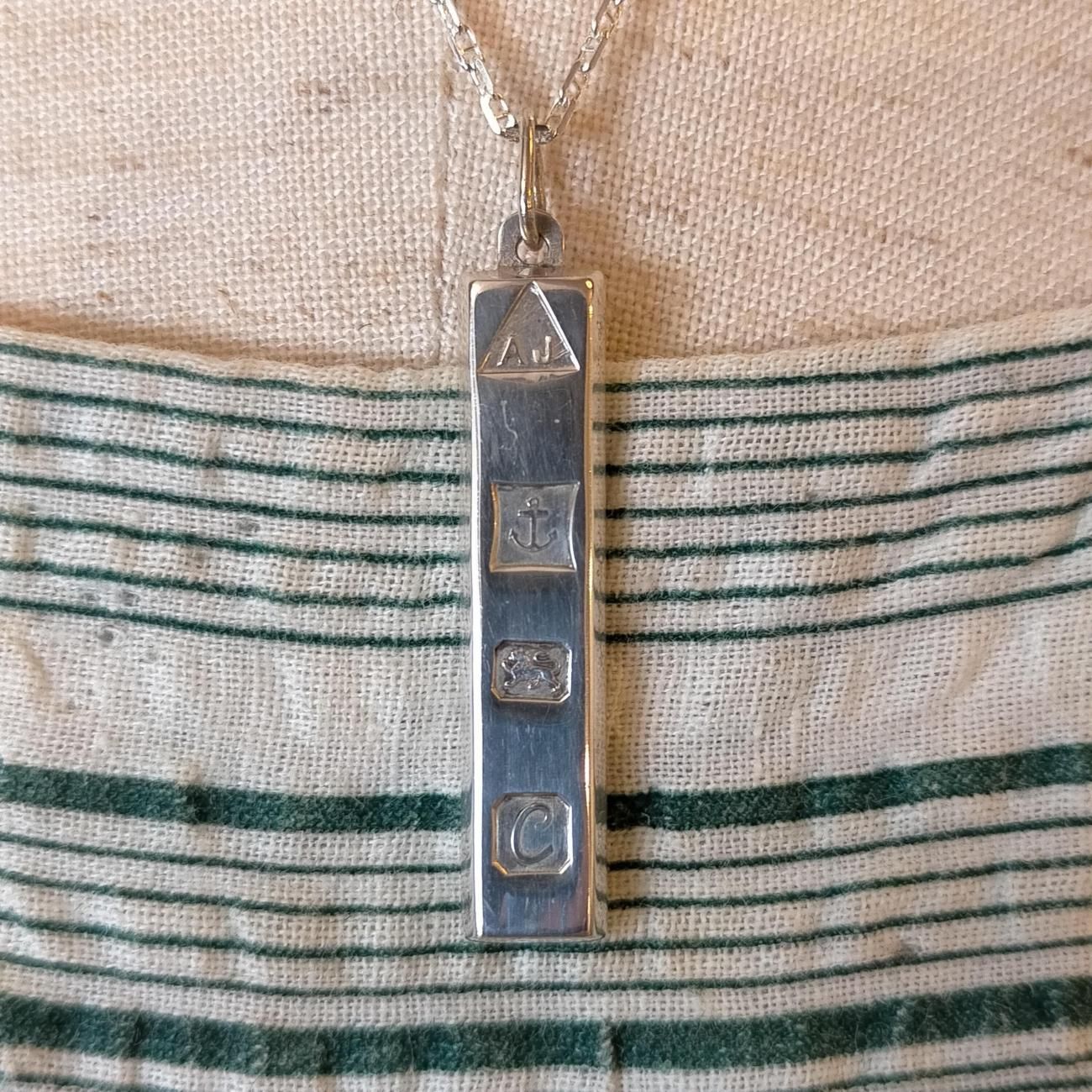 英国イギリス1977年製ヴィン