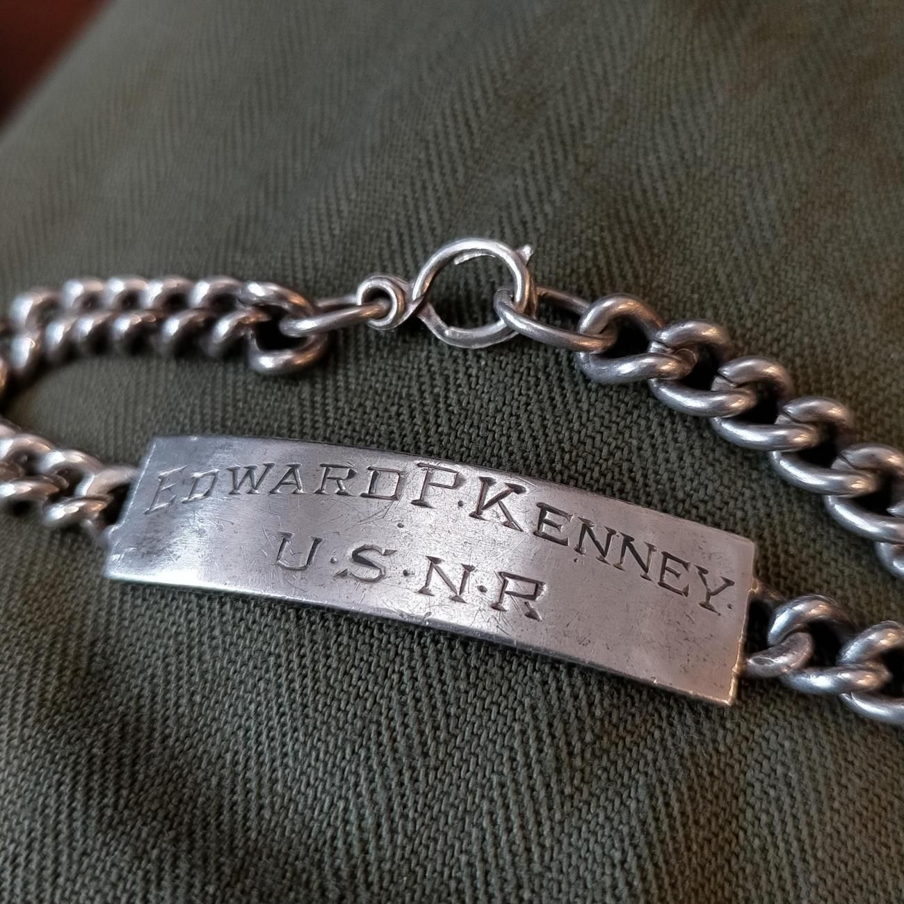 ★アメリカ軍＊海軍＊９２５銀製＋金張り＋のブレスレット（実物） USA製1940年代ヴィンテージUSNR/United States Navy Reserve ID