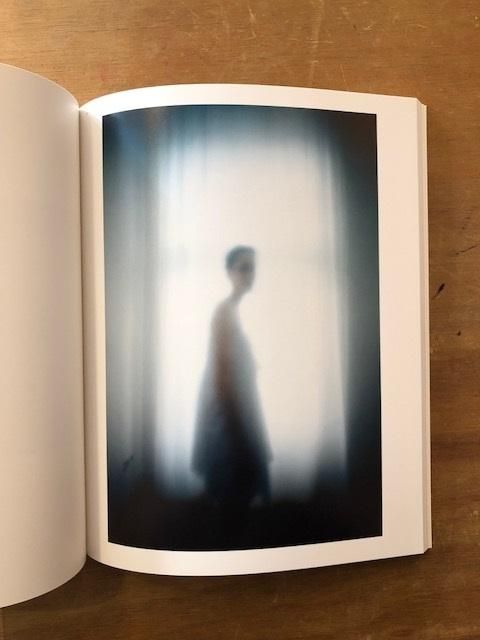 美品　光・野口理佳 The Light 写真集　希少 光 野口里佳 The Light: NOGUCHI Rika - books used and new