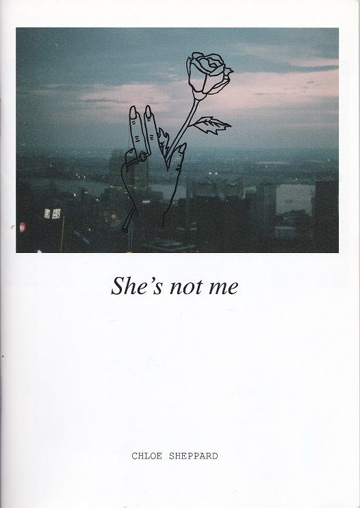 【希少品】She's not me / CHLOE SHEPPARD
