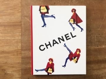 CHANEL FALL-WINTER 1994-1995