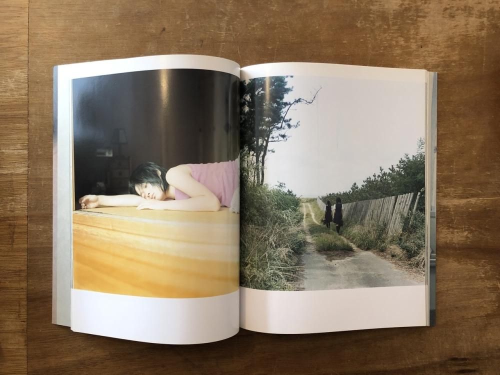 blue / Rinko Kawauchi 川内倫子 - books used and new