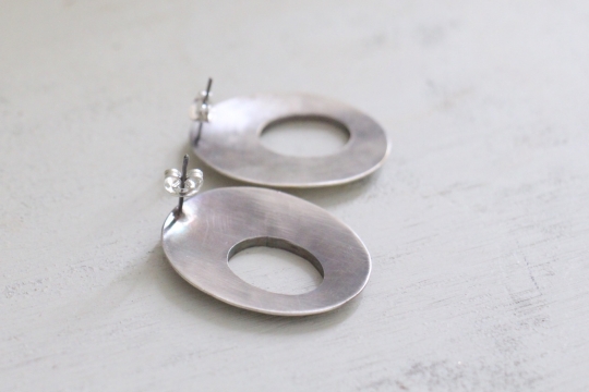 ora ten silver hoop earrings